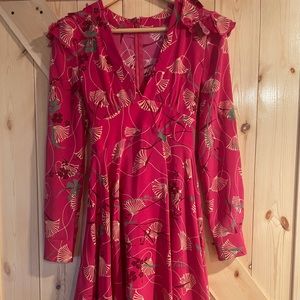 Valentino pink midi dress Tag size 2. Beautiful fit (us size 4).